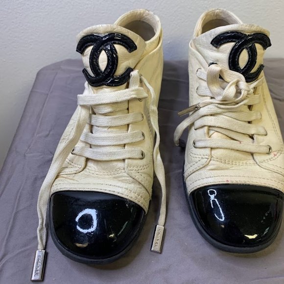 Chanel Black & White 15s G25313 Lace Up Lambskin Patent Calfskin EU Size 36.5 - Picture 2 of 8